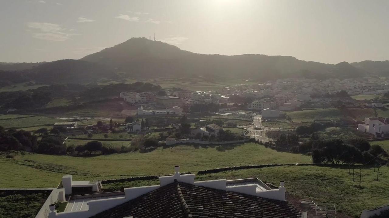 Casa Rural Reformada Bini Aumaia Hostal Es Mercadal Exterior foto