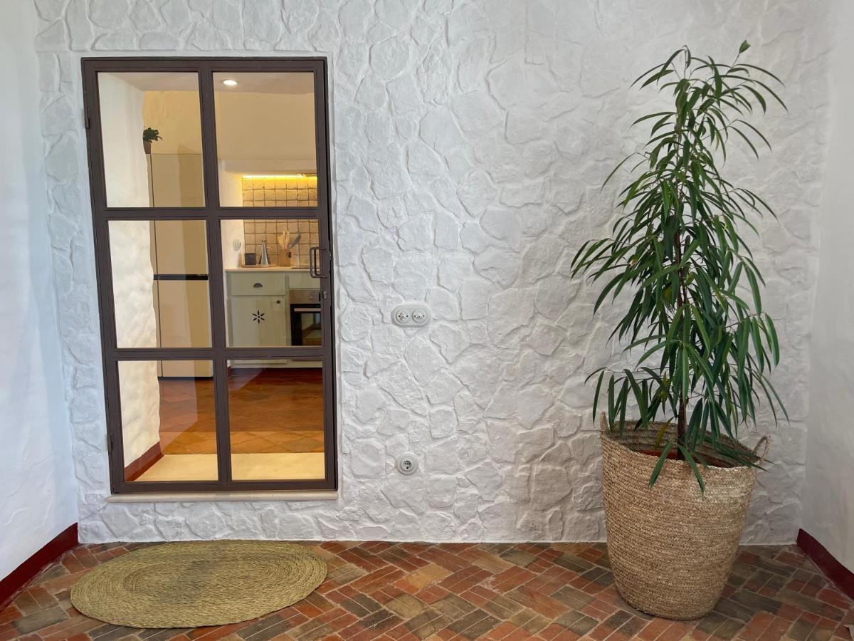 Casa Rural Reformada Bini Aumaia Hostal Es Mercadal Exterior foto