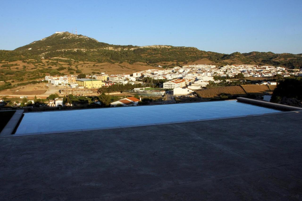 Casa Rural Reformada Bini Aumaia Hostal Es Mercadal Exterior foto